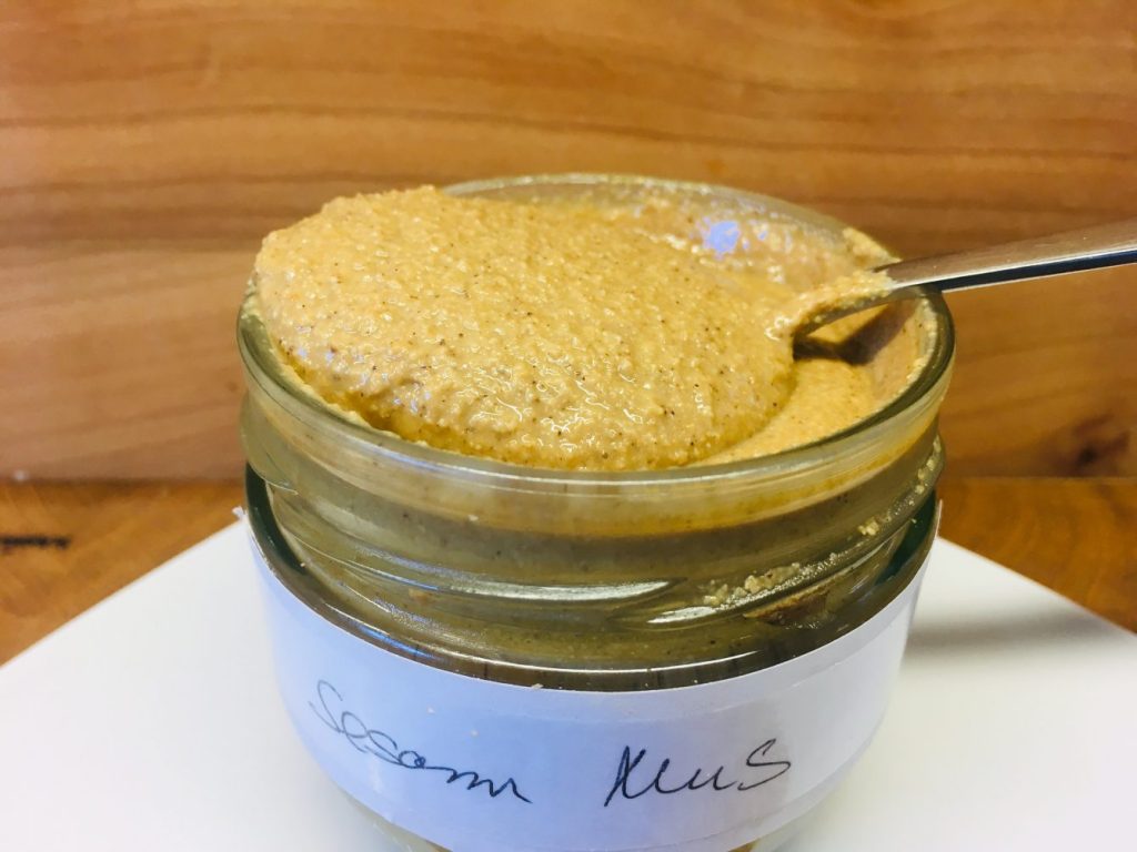 Gesundes Tahini Sesammus selbst gemacht