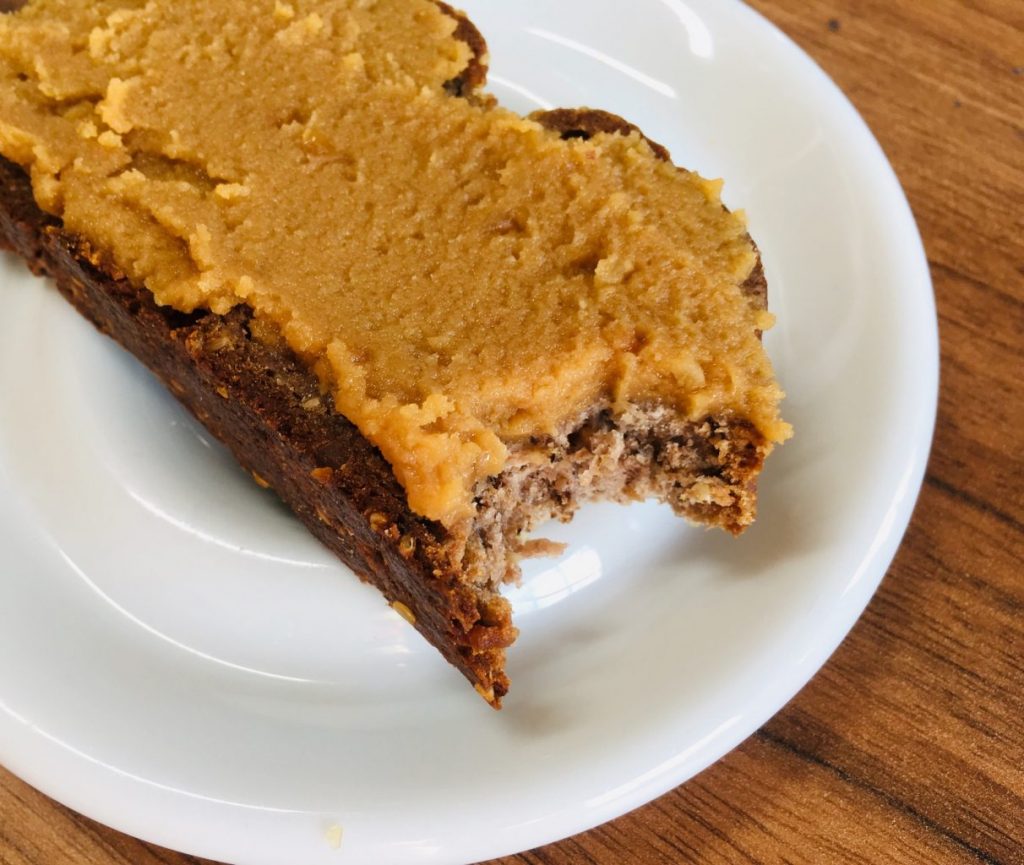 Buchweizen Brot mit Nüssen