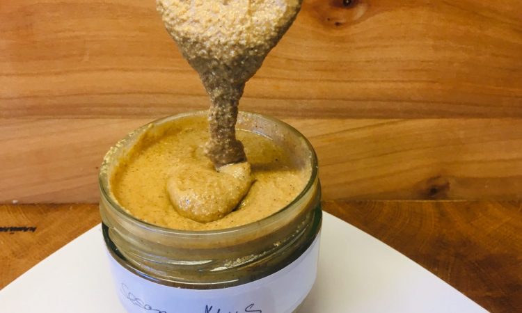 Gesundes Tahini Sesammus selbst gemacht