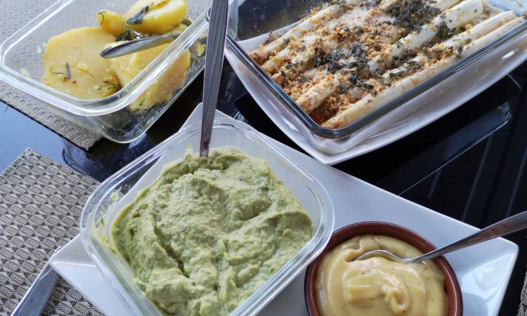 Gratinierter Spargel mit Trüffel Aioli Und Bärlauch Hummus