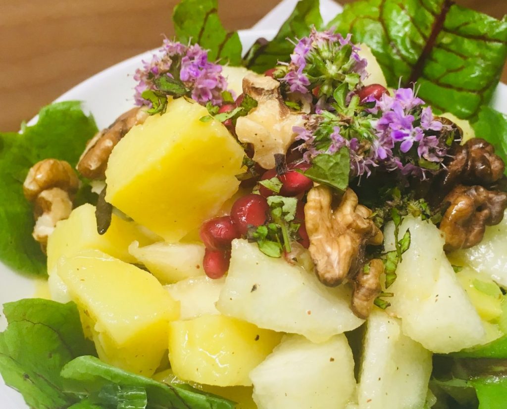 Kartoffel Birnen Salat mit Leinöl-Balsamico Dressing