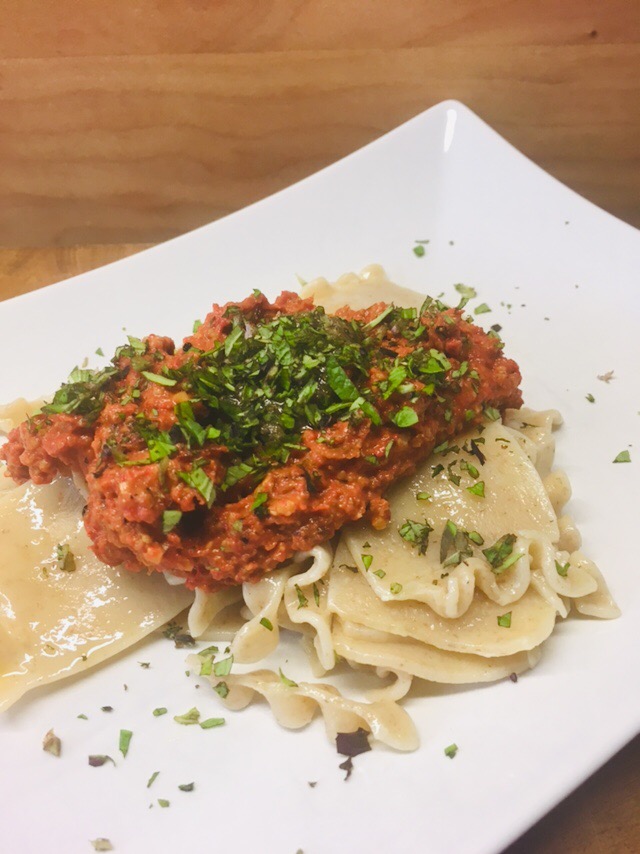 Pasta mit Paprika Pesto Rosso Sauce