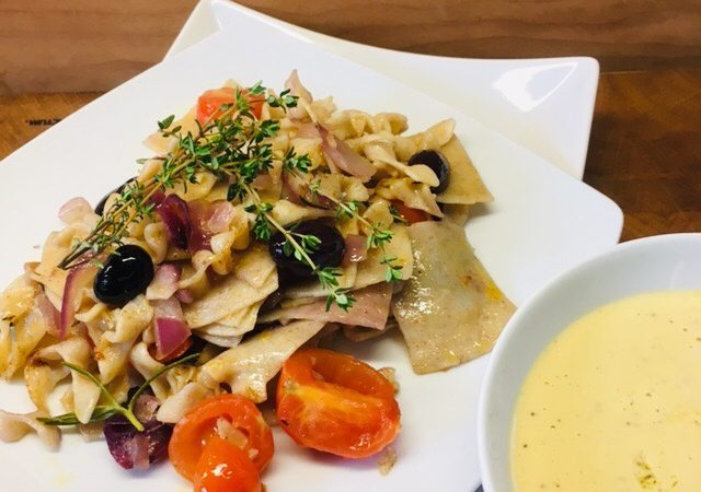 Pasta mit gerösteten Trauben und Dijon Sauce