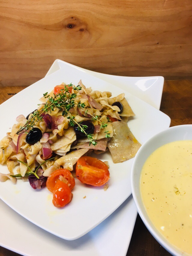 Pasta mit gerösteten Trauben und Dijon Sauce