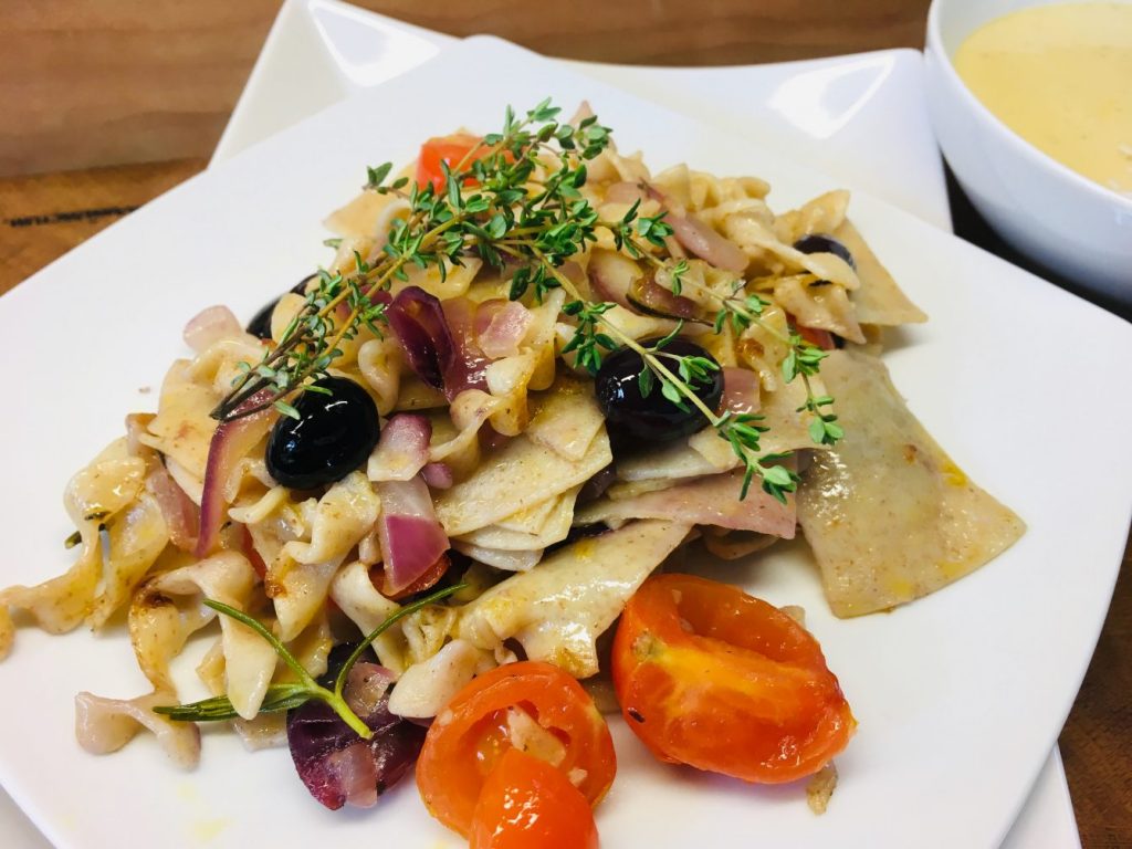 Pasta mit gerösteten Trauben und Dijon Sauce