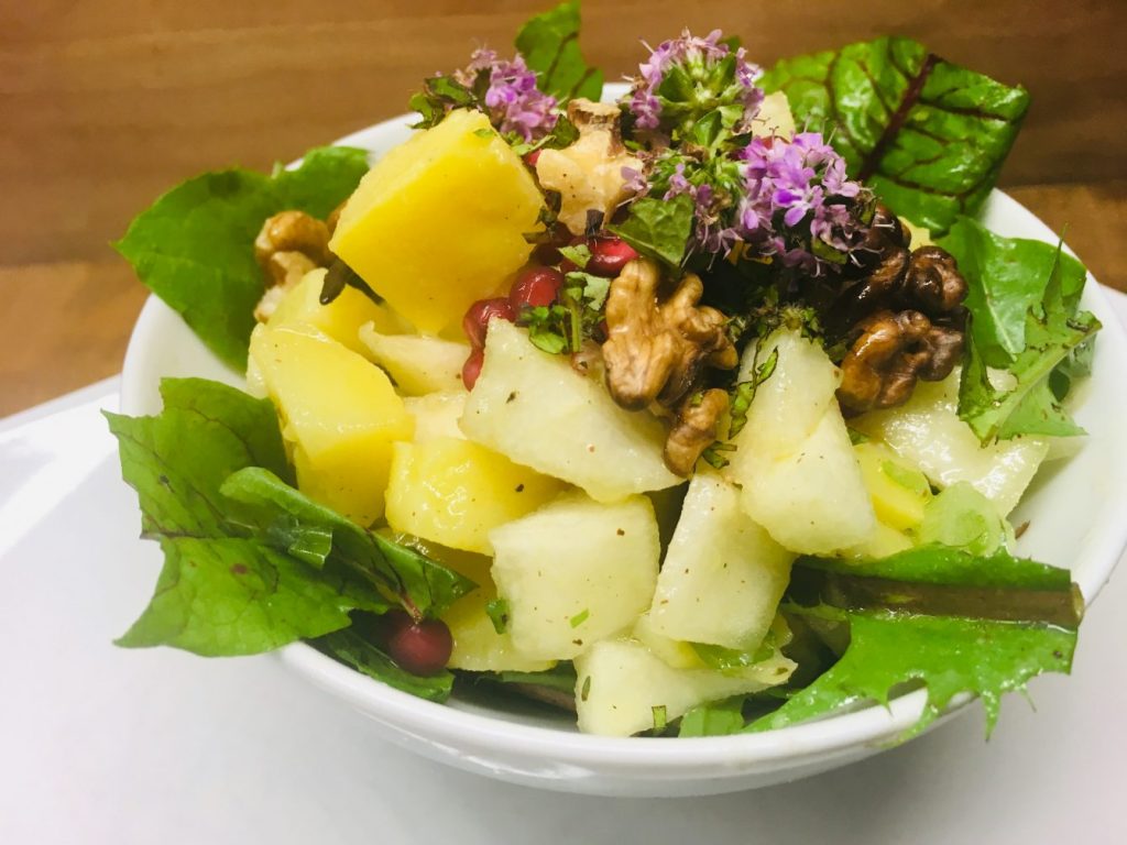 Kartoffel Birnen Salat mit Leinöl-Balsamico Dressing