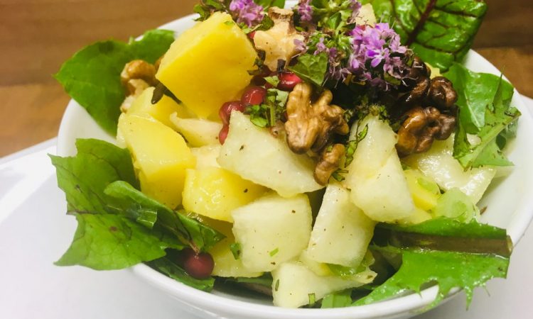 Kartoffel Birnen Salat mit Leinöl-Balsamico Dressing
