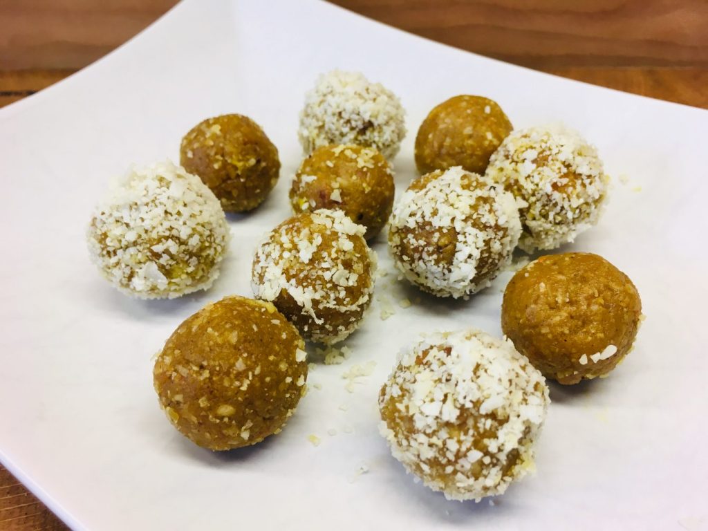 Mango Kokos Orangen Energiebällchen
