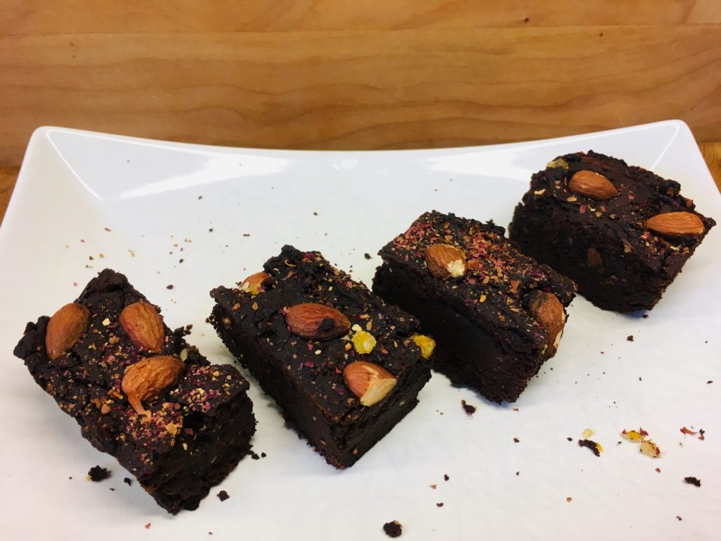 Bohnen Brownies mit Orangen und Chili