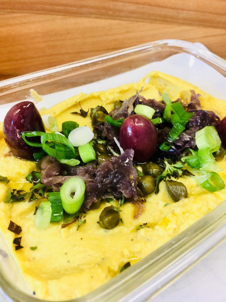 Fava - Griechischer Erbsen Dip mit Zwiebeln und Kapern