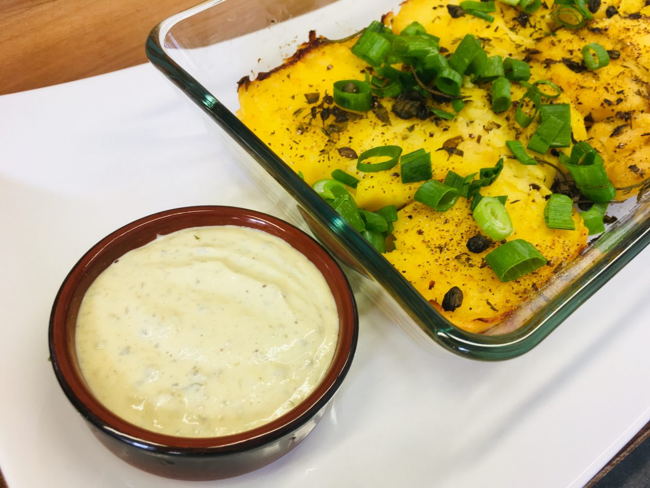 Knuspriger Kartoffel Püree mit Cashew Kapern Aioli