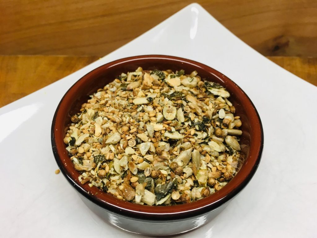 Geröstete Kerne mit Koriander und Cumin