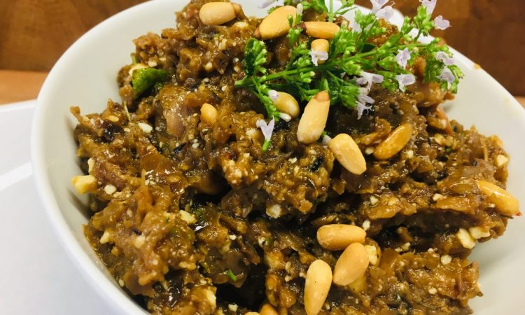 Korsischer Auberginen Dip mit Brocciu und Nepita