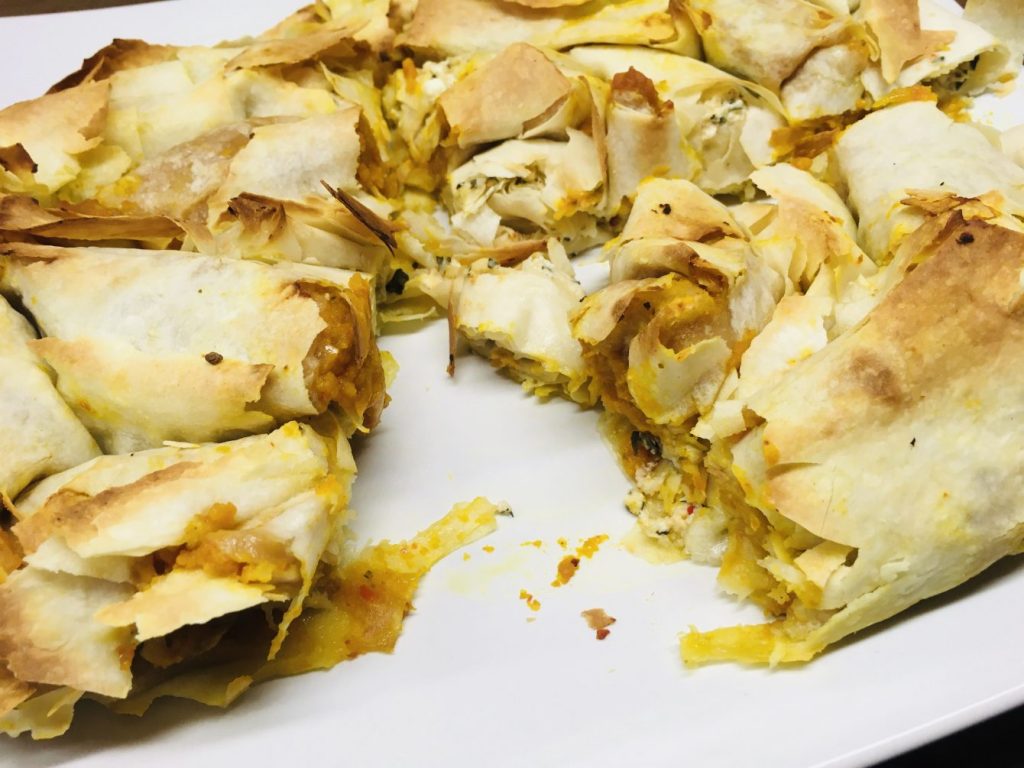 Kolokithotirópita striftí - Griechischer Kürbisstrudel mit Schafskäse