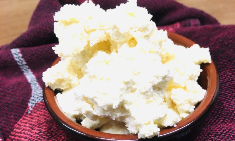 Selbstgemachter Ricotta Käse