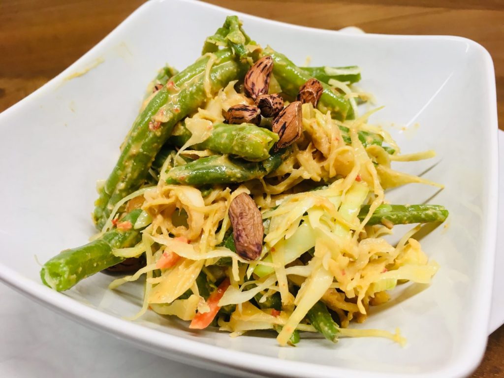 Karedok - Indonesischer Weißkraut Salat mit Erdnuss Sauce