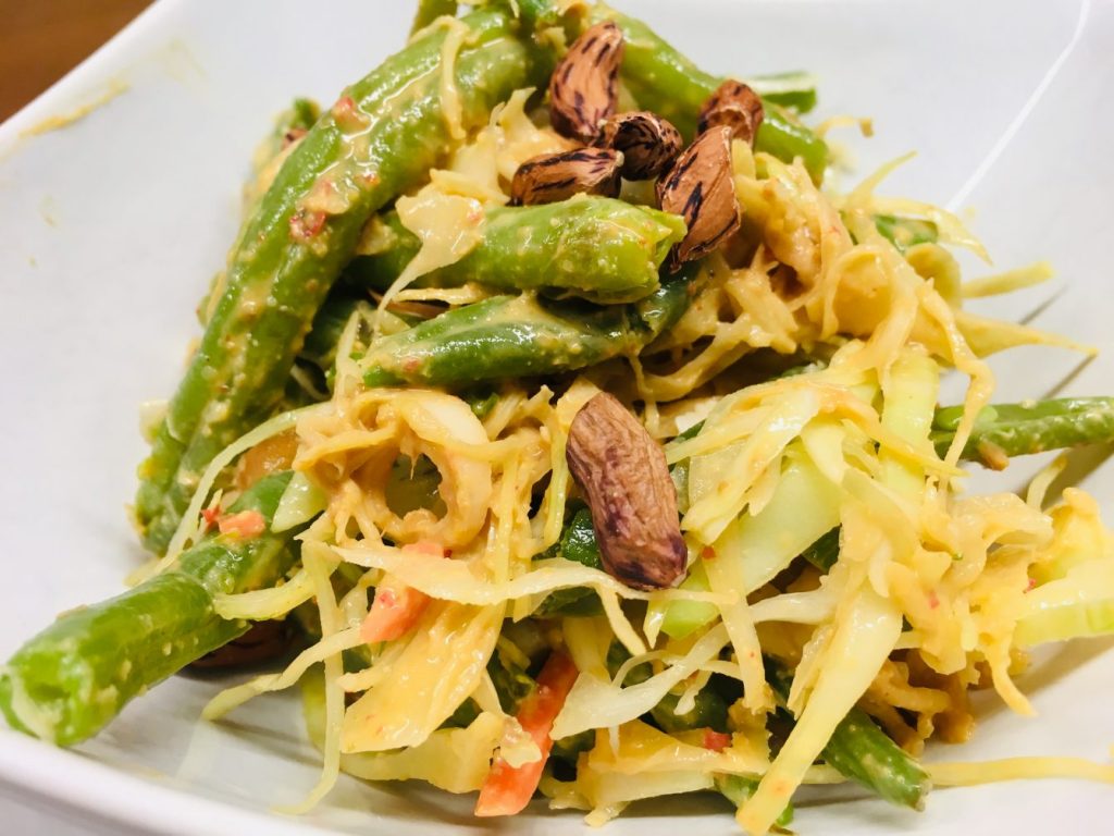 Karedok - Indonesischer Weißkraut Salat mit Erdnuss Sauce