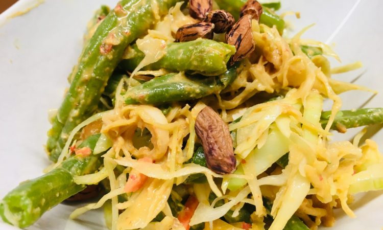 Karedok - Indonesischer Weißkraut Salat mit Erdnuss Sauce