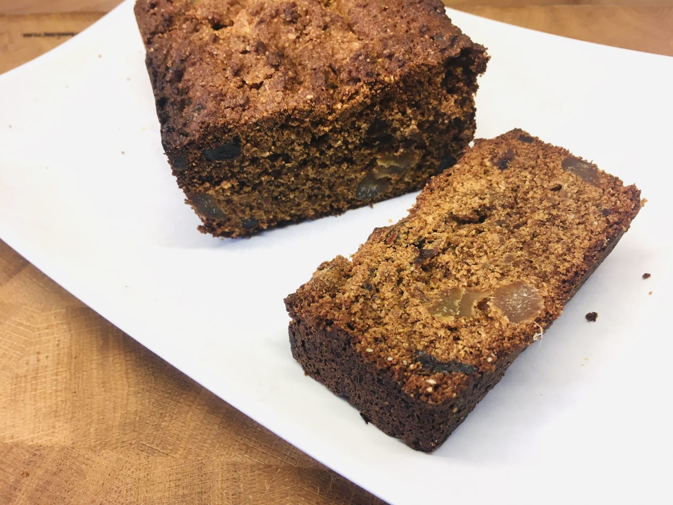 Honigkuchen mit Ingwer und Gewürzen