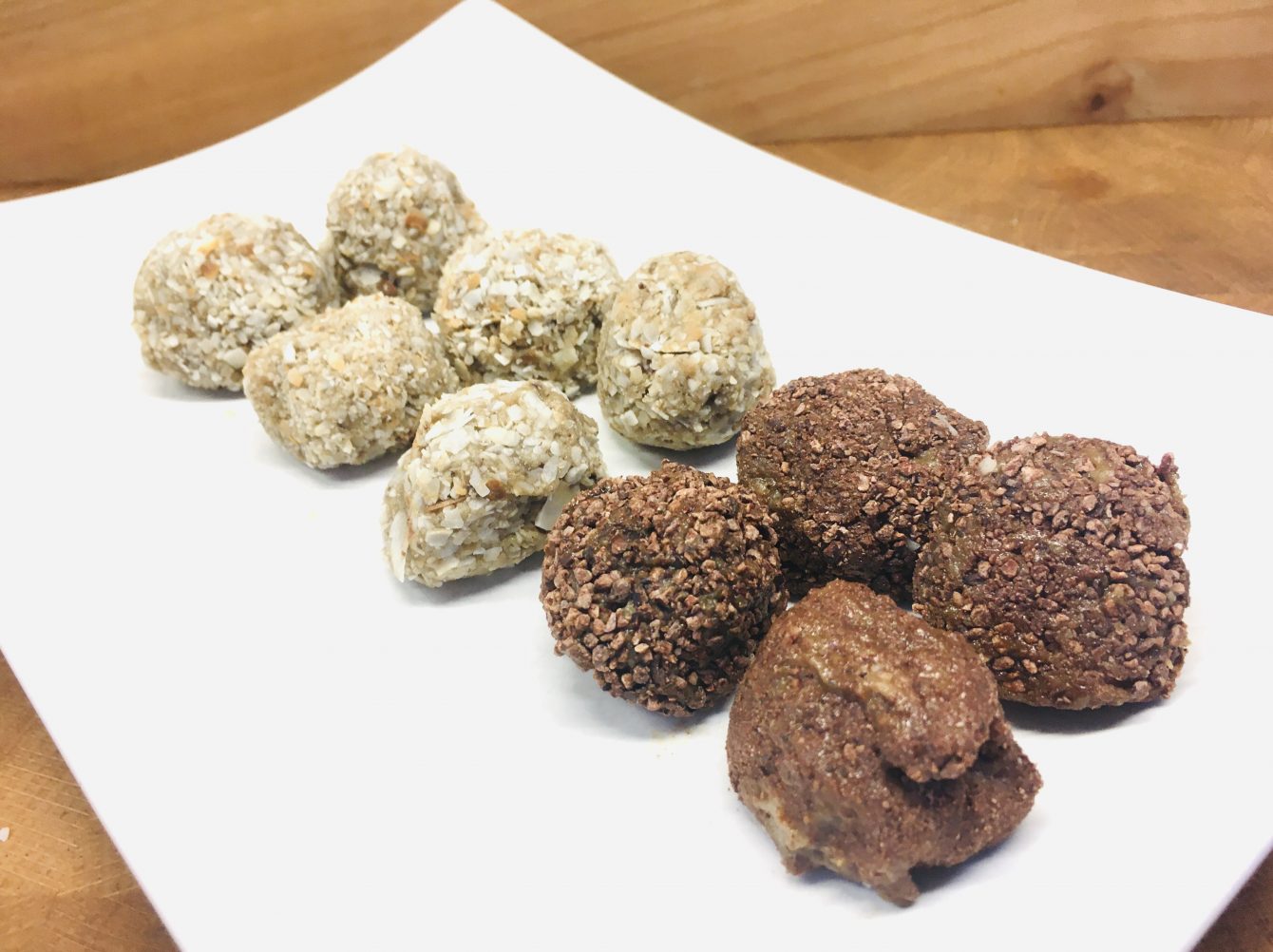 Bananen Kokos Kugeln mit Schokostreuseln