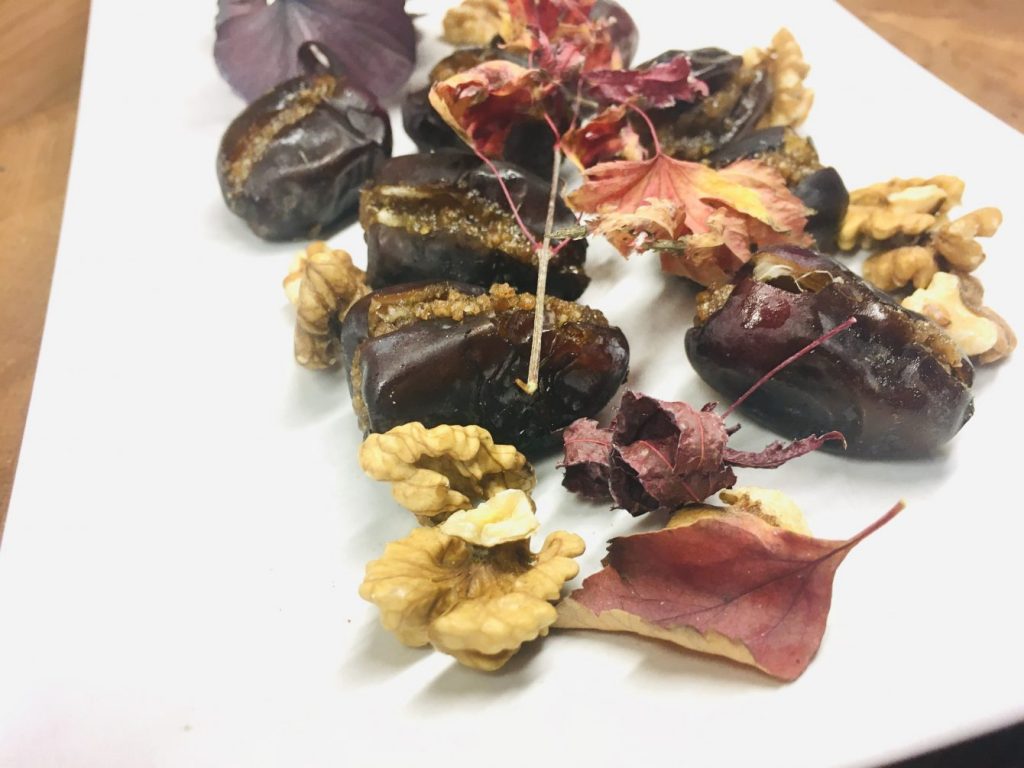 Gefüllte Datteln mit Walnuss Marzipan