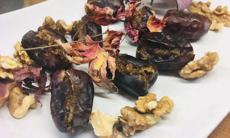 Gefüllte Datteln mit Walnuss Marzipan
