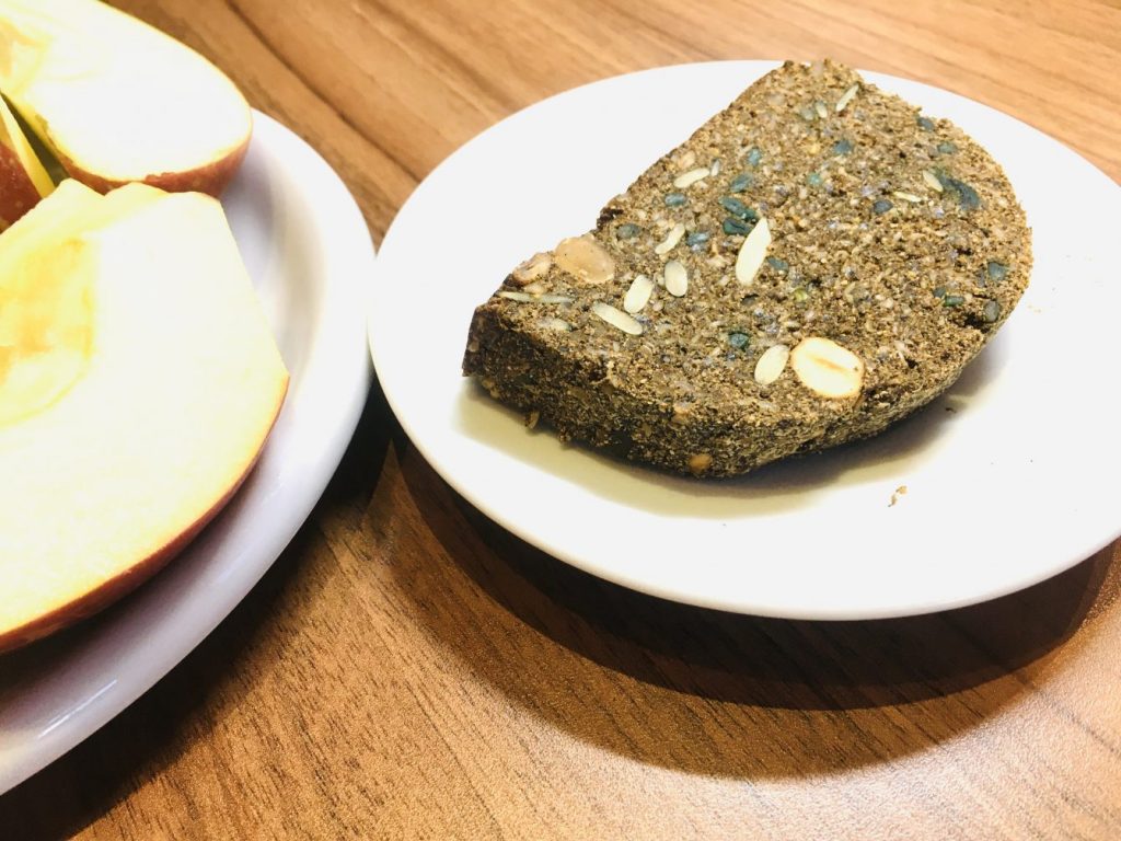 Glutenfreies Hanfbrot mit Nüssen