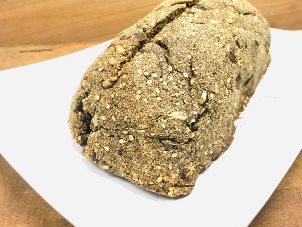 Glutenfreies Hanfbrot mit Nüssen