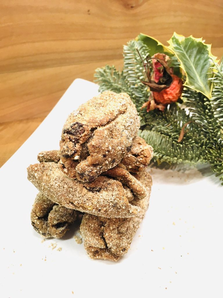 Stollen-Konfekt mit Dattel-Marzipan-Füllung