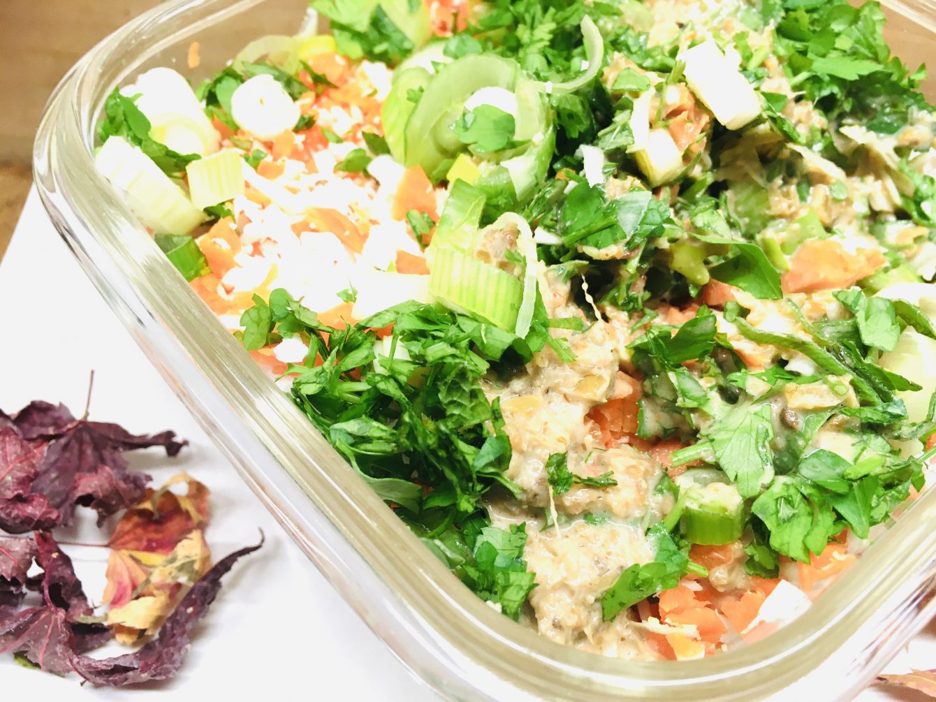 Karotten Kokos Salat mit Erdnuss Dressing