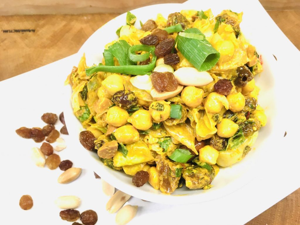 Kichererbsen Salat mit Rosinen und Aprikosen