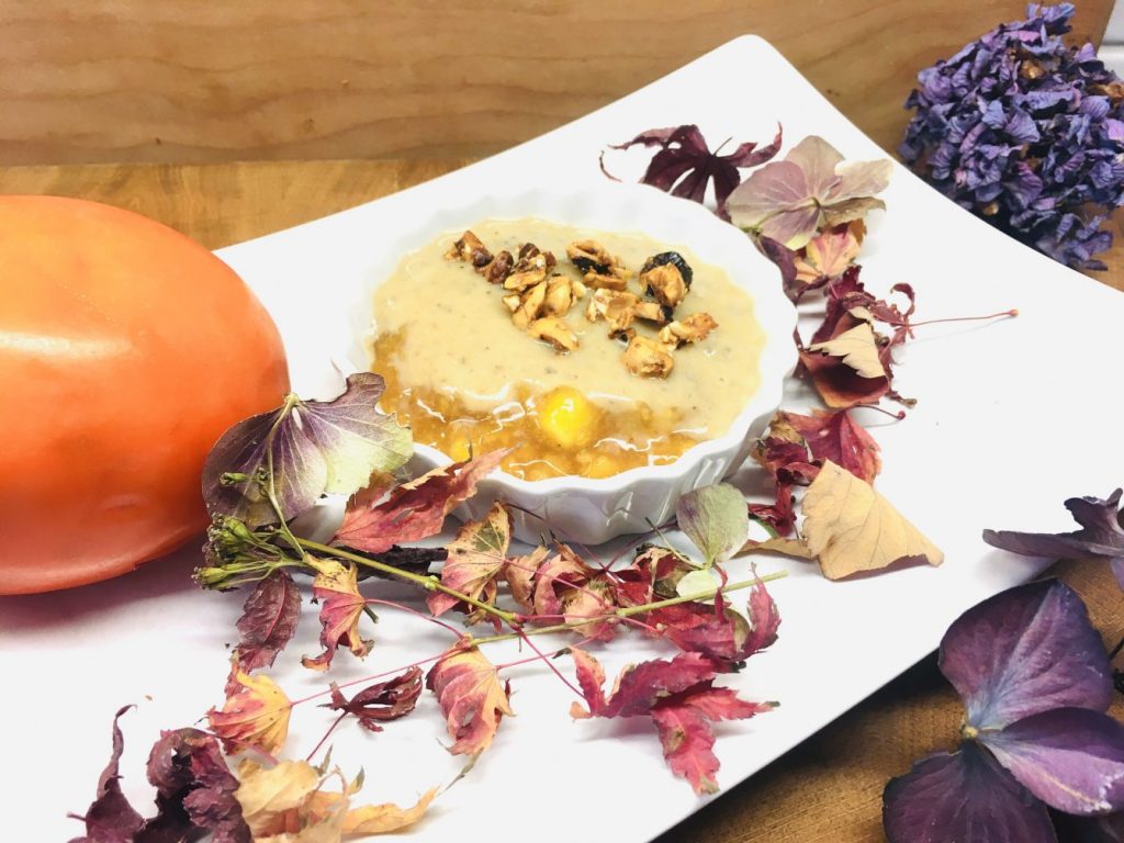 Kaki Parfait mit Dattel Karamell Creme und Haselnuss Crunch