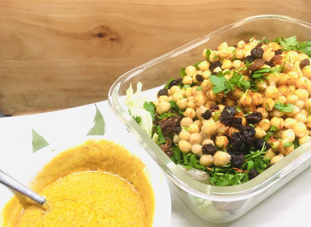 Kichererbsen Salat mit Rosinen und Aprikosen