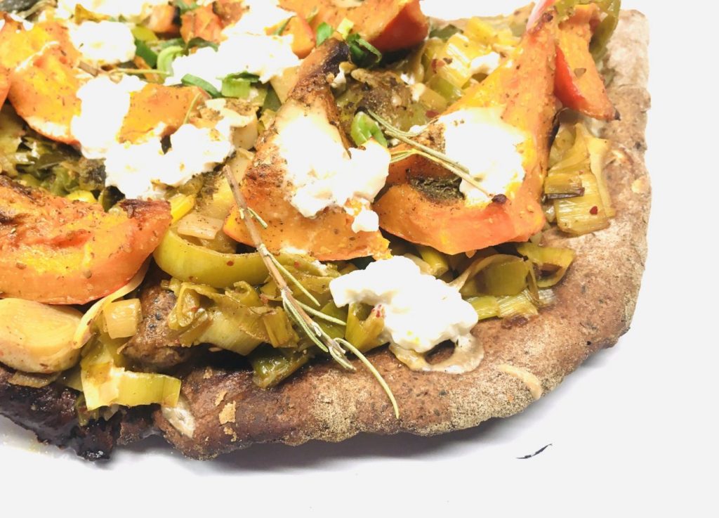 Glutenfreie Kürbis Lauch Pizza
