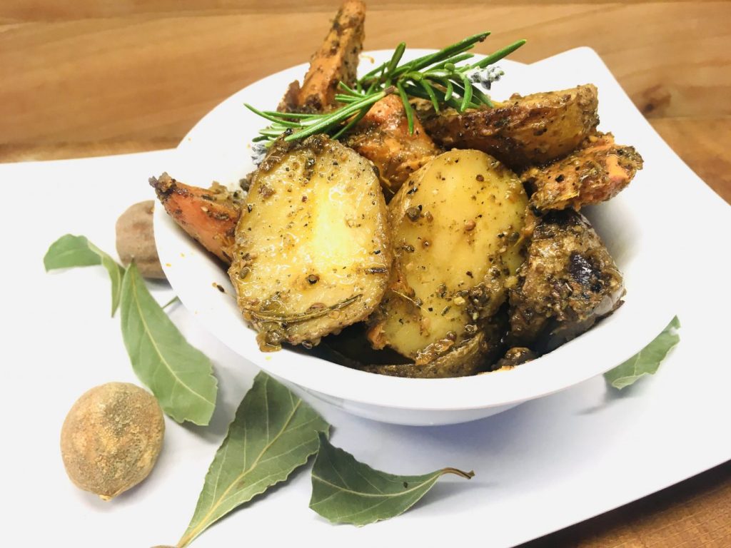 Geröstete Kartoffeln und Süßkartoffeln mit Dukkah