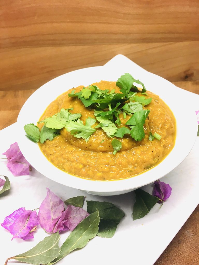 Mung Dhal Suppe mit Süßkartoffeln und Karotten
