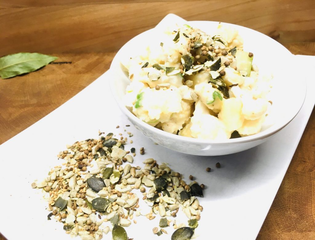 Blumenkohl Salat mit Birnen und Birnen Miso Dressing