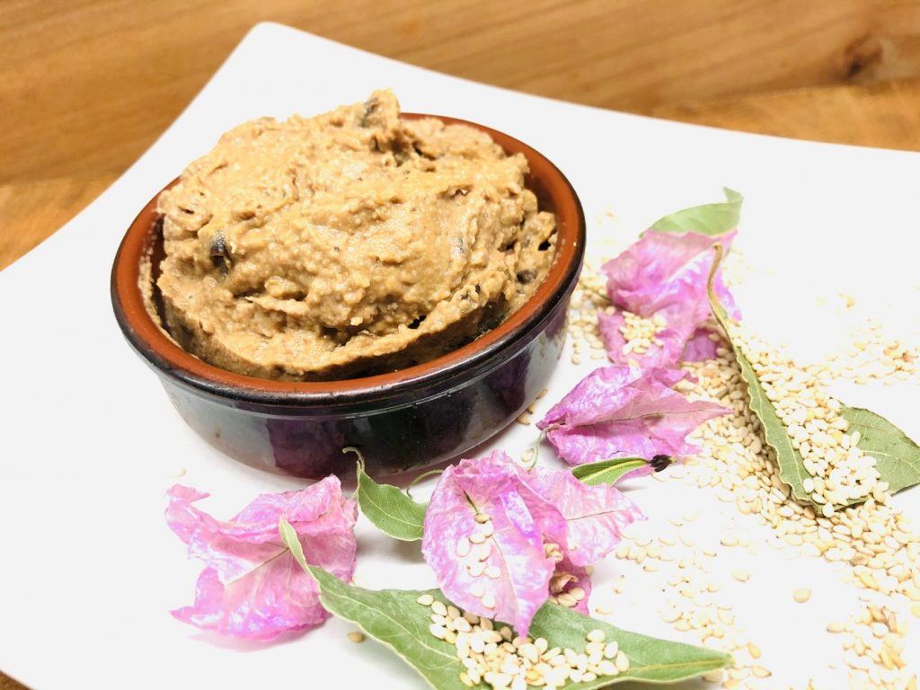 Auberginen Dip mit Tahini und Miso