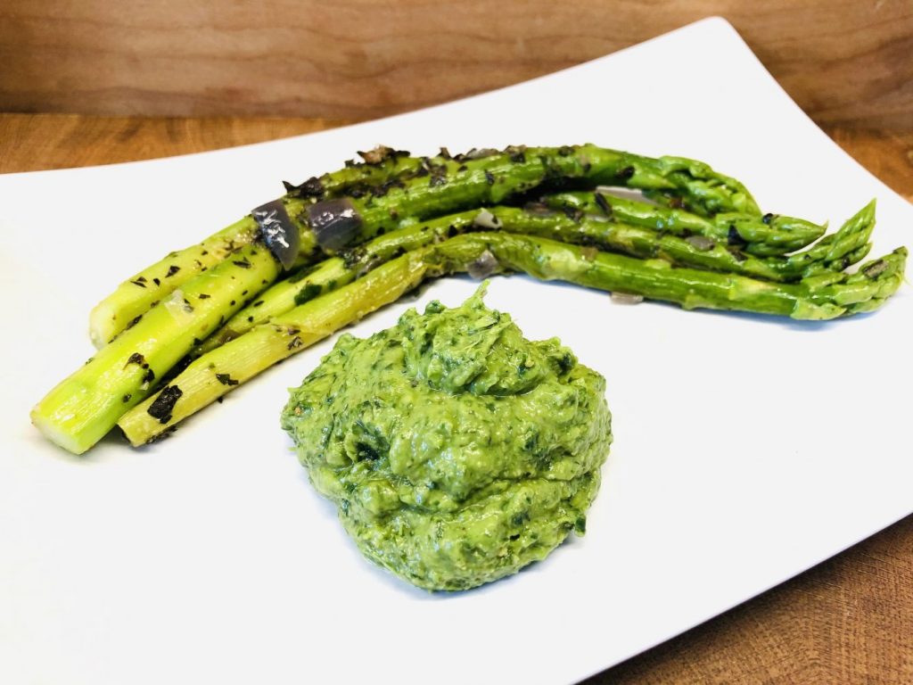 Grüner Spargel mit Bärlauch Hollandaise