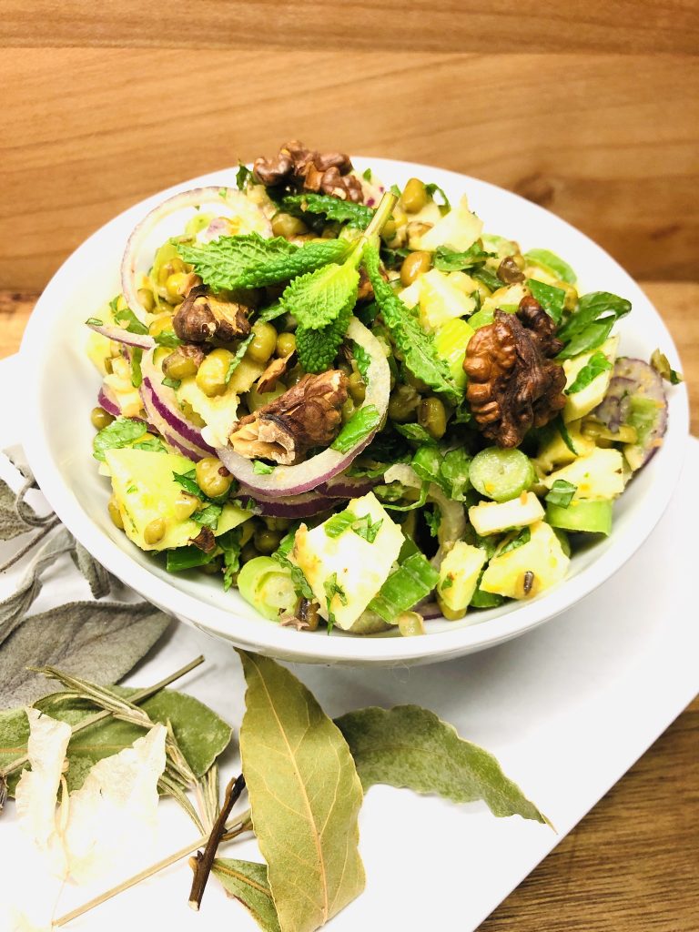 Mungo Bohnen Mango Salat
