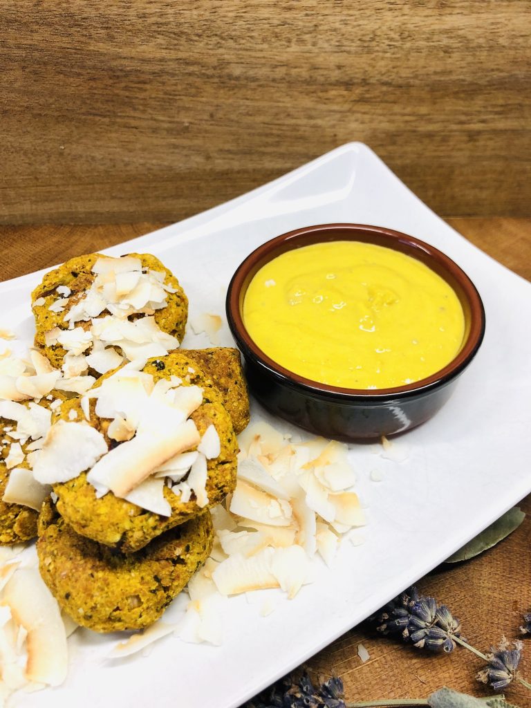 Kokos Curry Falafel mit Orangen Ingwer Tahini