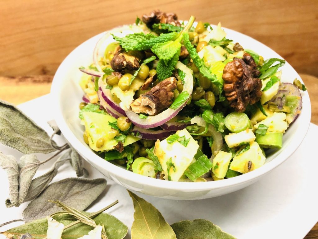 Mungo Bohnen Mango Salat