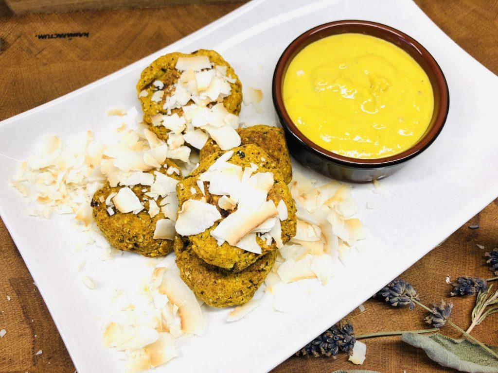 Kokos Curry Falafel mit Orangen Ingwer Tahini