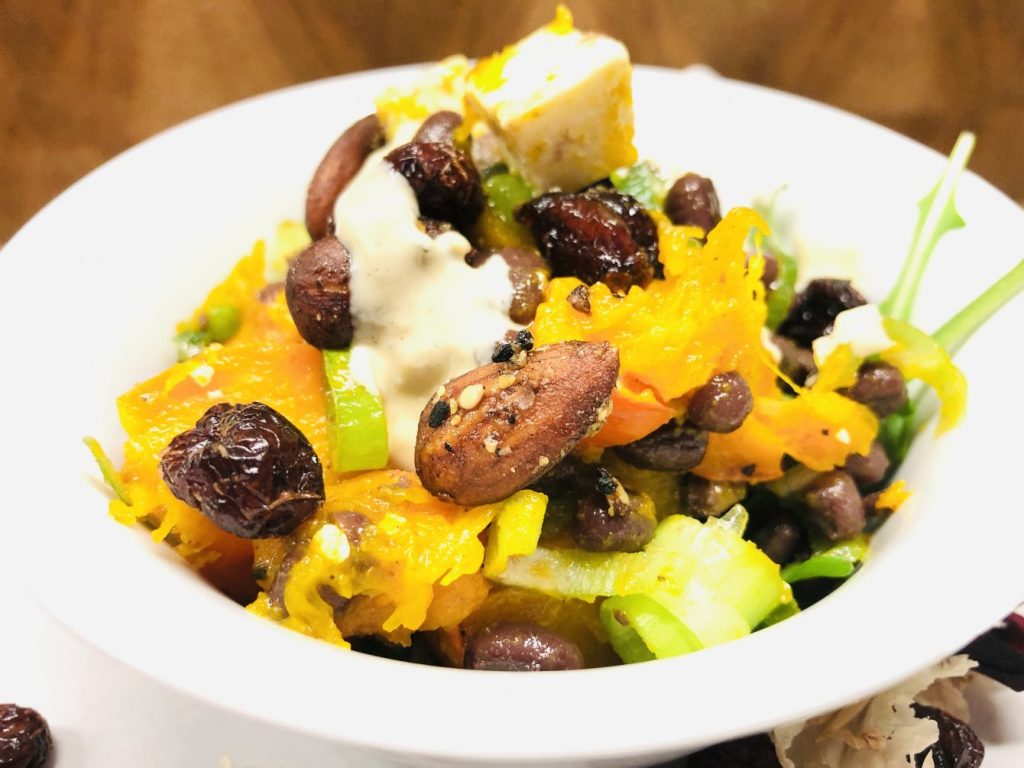 Kürbis Salat mit Adzuki Bohnen mit Cranberries