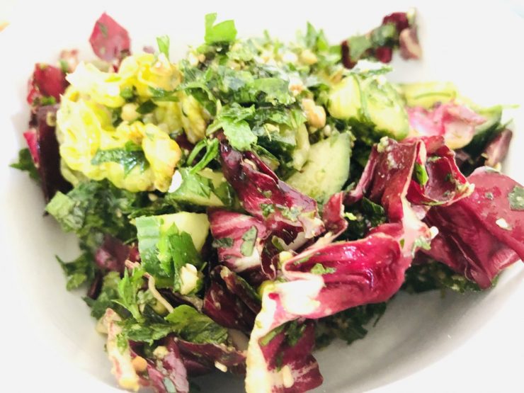 Avocado Dip mit Erbsen, Limetten und Minze