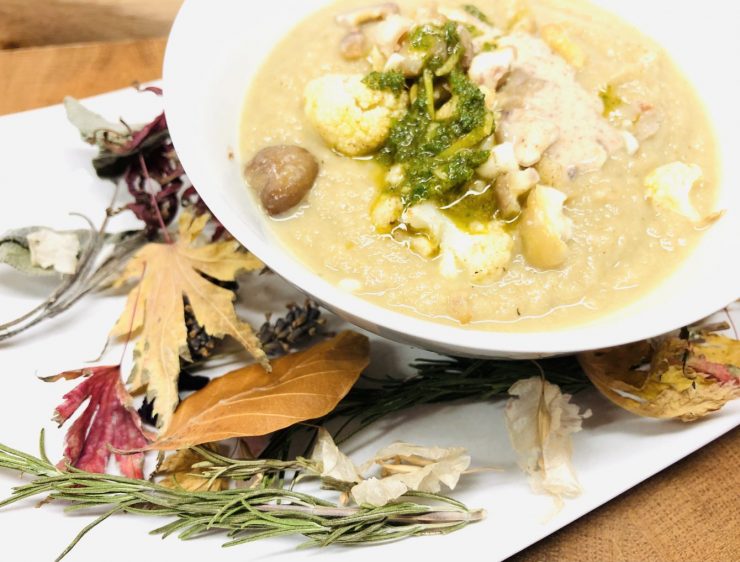 Blumenkohl Maronen Suppe mit Mandel-Haselnuss-Miso-Creme