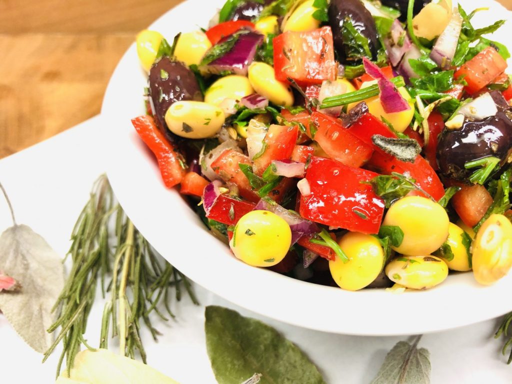 Mediterraner Süßlupinen Salat