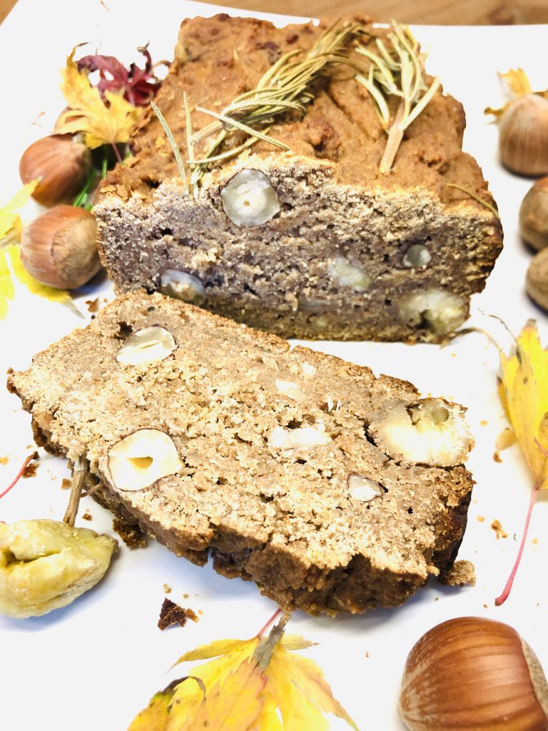 Kastanien Brot mit Maronen und Haselnüssen