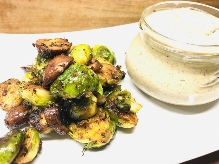 Rosenkohl mit Champignons und Haselnuss Maronen Sauce