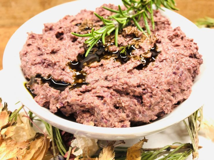 Karotten Dip mit Kürbiskernöl und Tahini